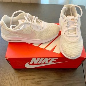 Nike sneakers size 6.5, white and pink
